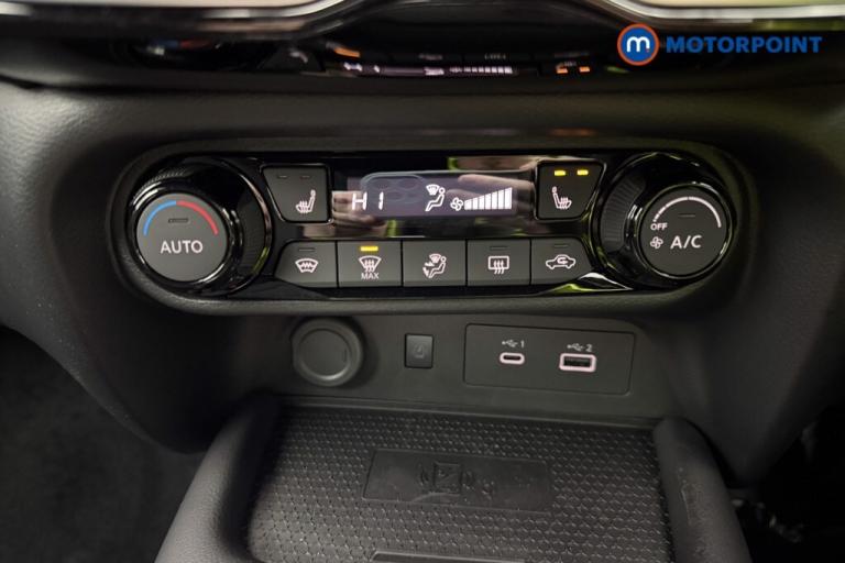 2025 Nissan Juke 1.0 DiG-T Tekna 5dr DCT SUV Petrol Automatic