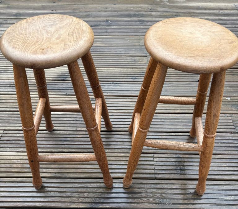 Pair of Wooden Bar Stools – Good Condition