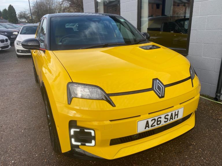 2025 Renault 5 110kW Iconic Five Comfort Range 52kWh 5dr Auto HATCHBACK Electric Automatic