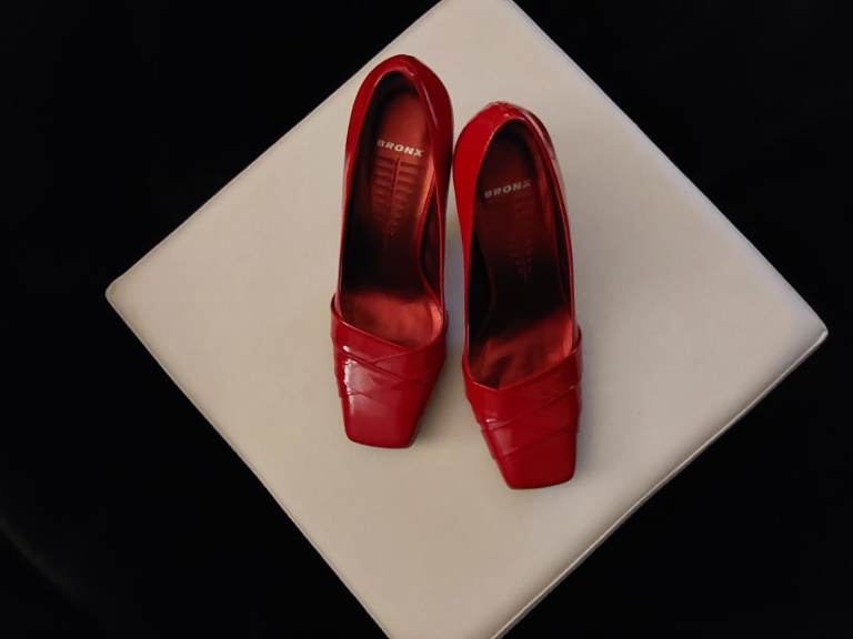 Beautiful Red Patent Leather Womens Shoes by Bronx Size 5/38