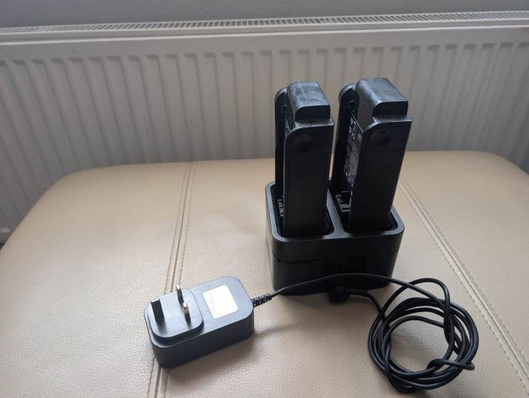 x2 Shark Battery Pack with double charger Model: XBATR725EU for cordless