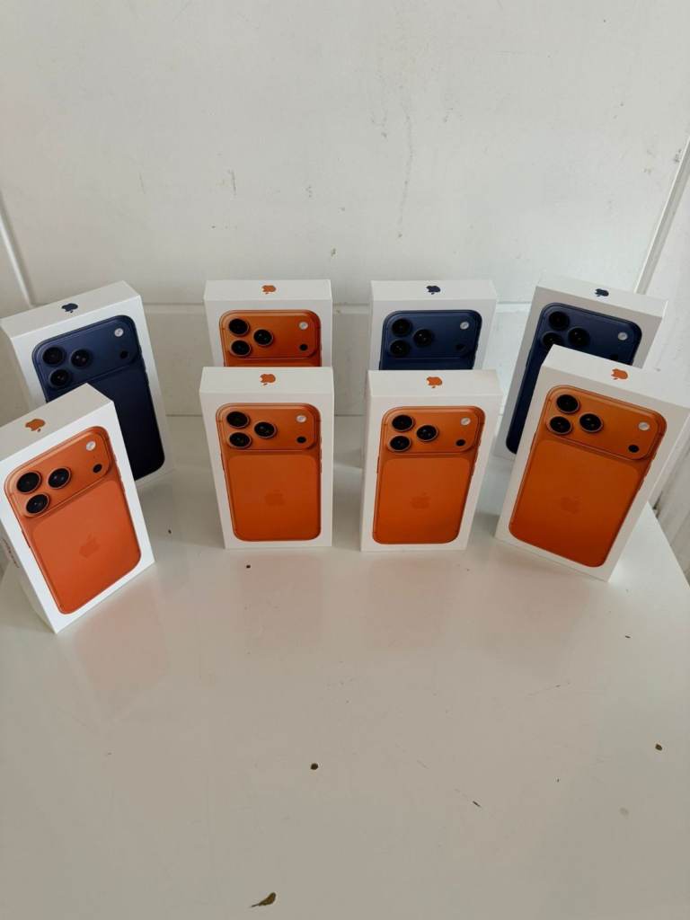 iPhone 17 pro 256gb £840 512gb £900 like new 1TB £980 with Apple Warranty