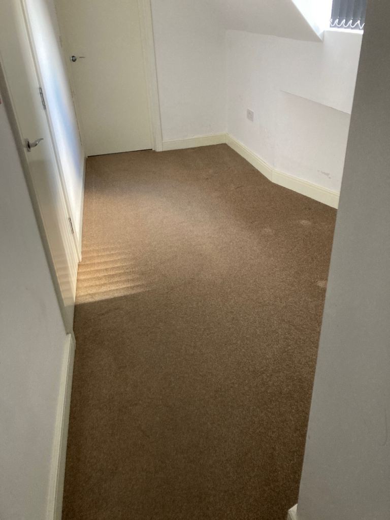 :: Unfurnished 2 Bed Apartment for rent on the second floor :: Richmond Road :: B66 4ED ::