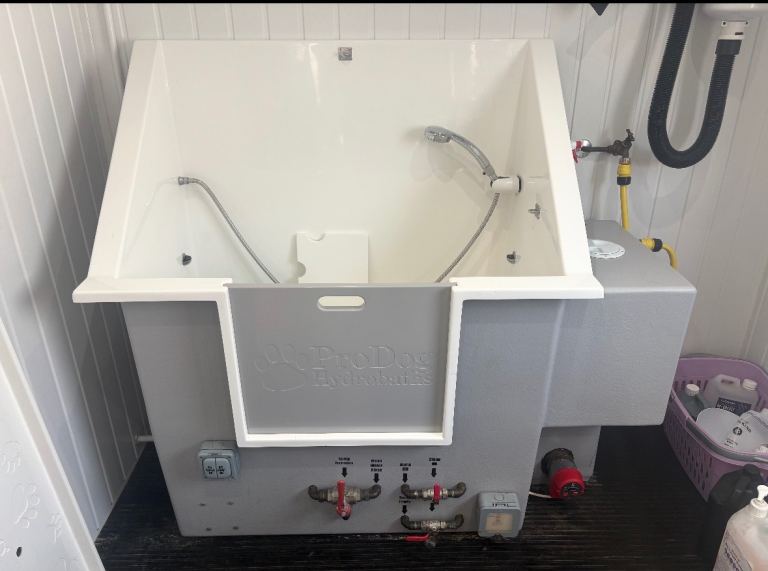 HYDRO DOG GROOMING BATH 