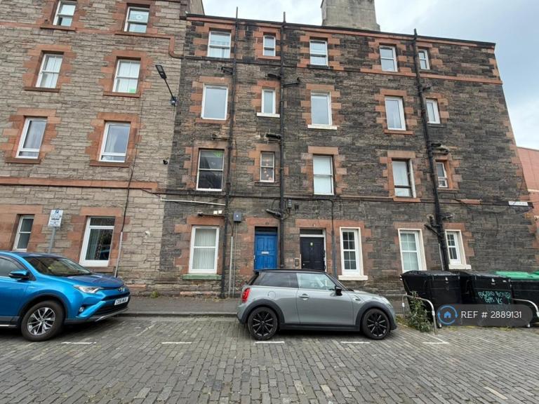 2 bedroom flat in Spiers Place, Edinburgh, EH6 (2 bed) (#2889131)