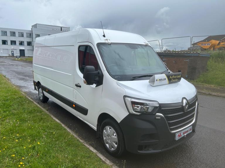 2022 Renault Master LM35dCi 135 Business Medium Roof Van PANEL VAN Diesel Manual