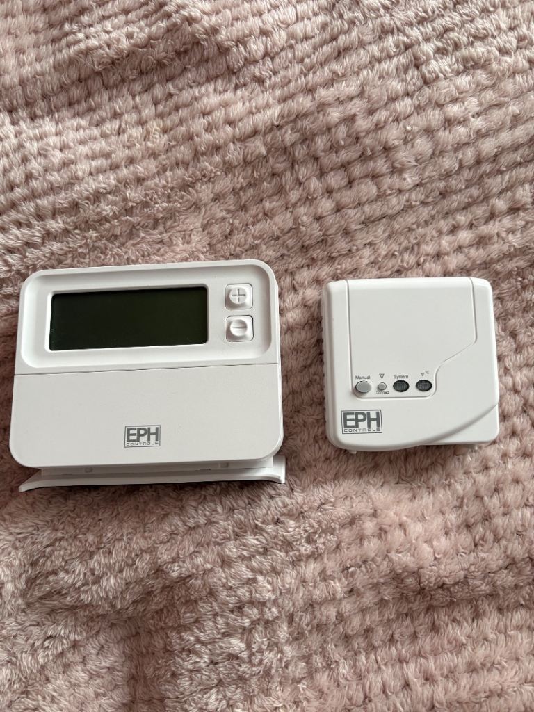 EPH Wireless Combipack 4 Programmable RF Thermostat and Receiver