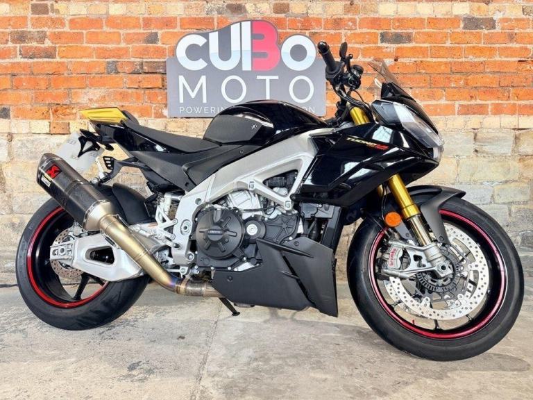 APRILIA TUONO 1100 V4 FACTORY 2024 24