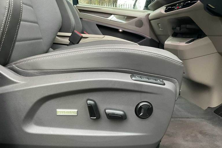 2025 Volkswagen Multivan 1.5 TSI eHybrid Style 5dr 4MOTION DSG People Carrier Hybrid Automatic