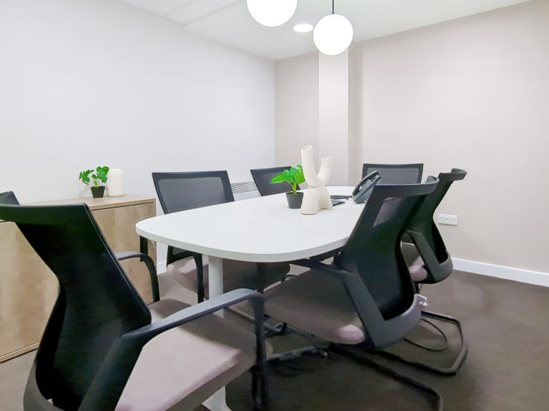 Crewe - CW12EW \ Productive Team Workspace with 4 Workstations