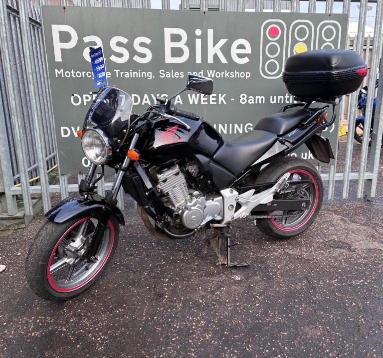 2005 Honda CBF500 500cc Commuter Motorcycle - Heated Grips and Top Box