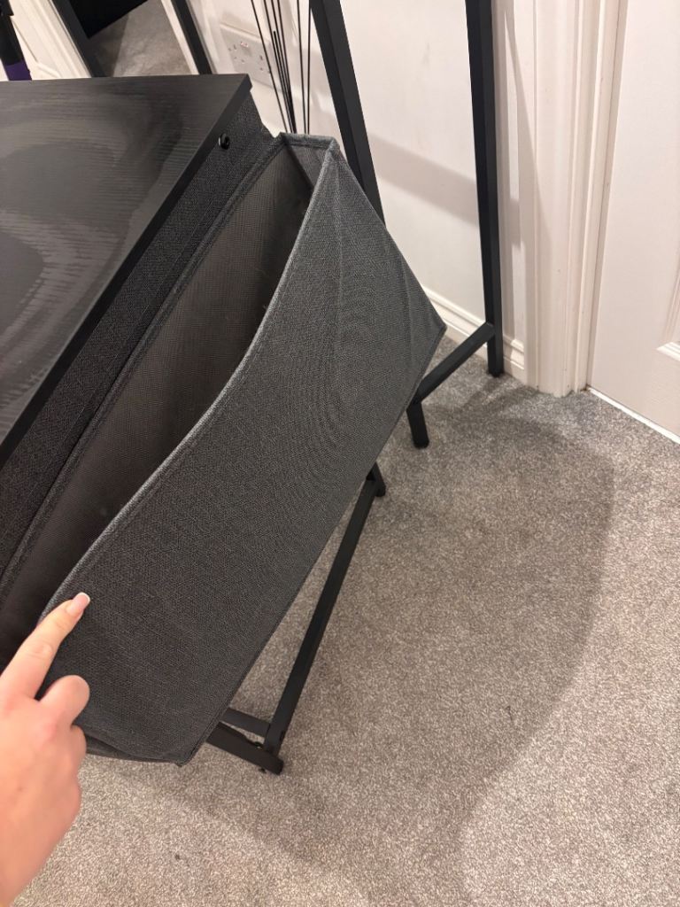 Desk and chair 6 months old 