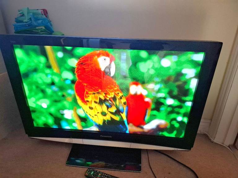42 Panasonic TV