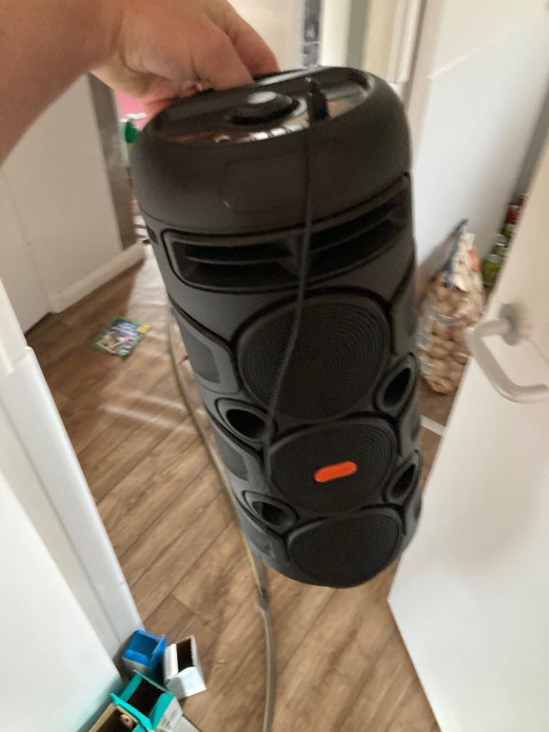 Portable party Bluetooth Speaker – Good Condition