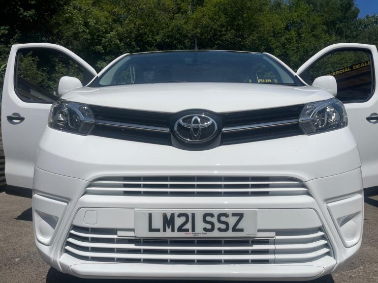 2021 Toyota PROACE CITY Verso 1.5D COMBI MINIBUS Medium 5dr MPV Diesel Manual