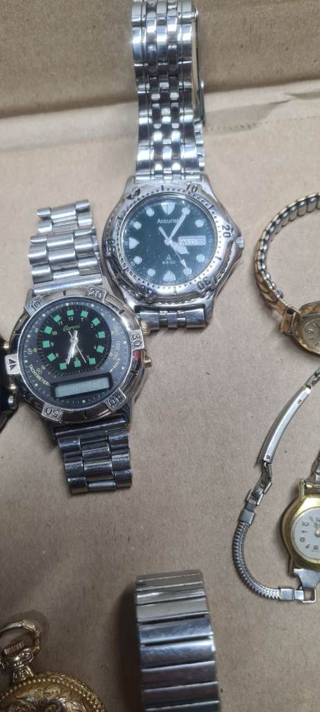 Job lot of vintage wristwatches & pocket watch Mechanical & quarts