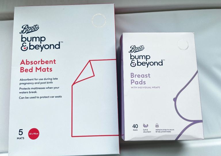 Boots Bump & Beyond Absorbent Bed Mats & Breast Pads - New