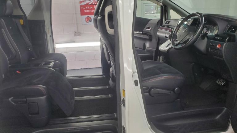 Toyota vellfire GS 2.4 auto japanese import 45k mile 4.5 grade 2014 