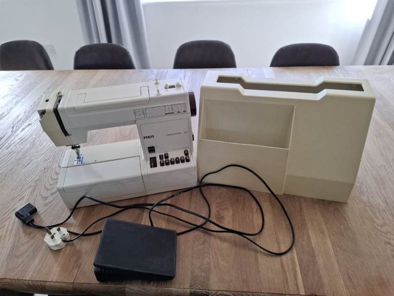Pfaff Hobbymatic 917 Sewing Machine