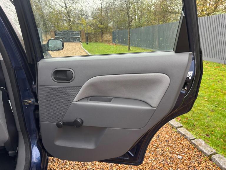 2002 Ford Fiesta 1.3 LX 5dr Petrol