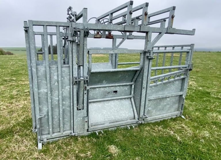Galvanised Used Highland Cattle Crush