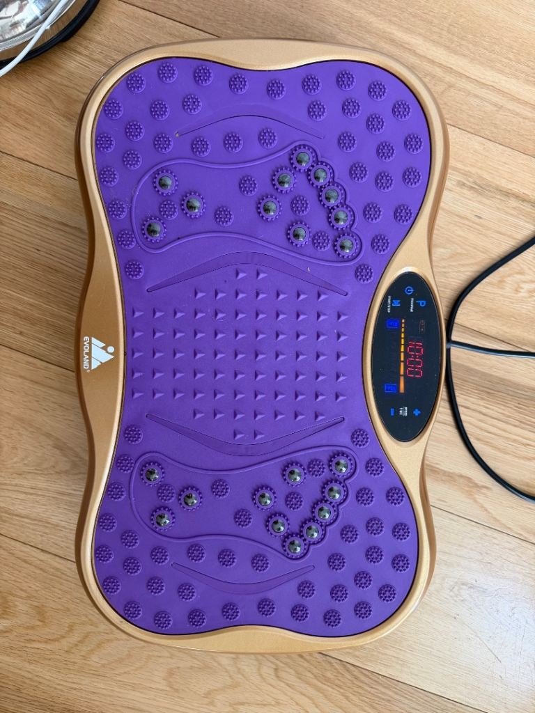 EVOLAND Vibration Plate Exercise Machine with Resistance Bands & Remote