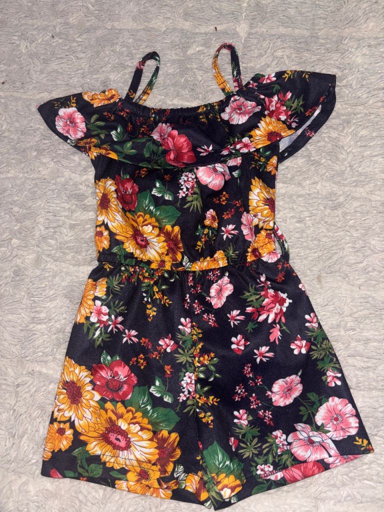 Kids clothes