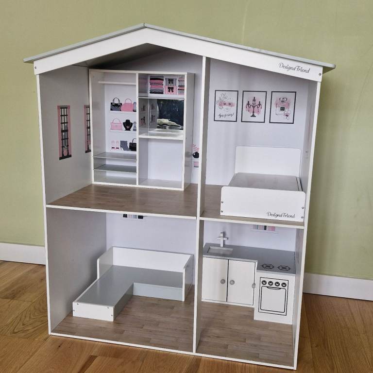 DesignaFriend Wooden Dolls House with Furniture – Good Condition