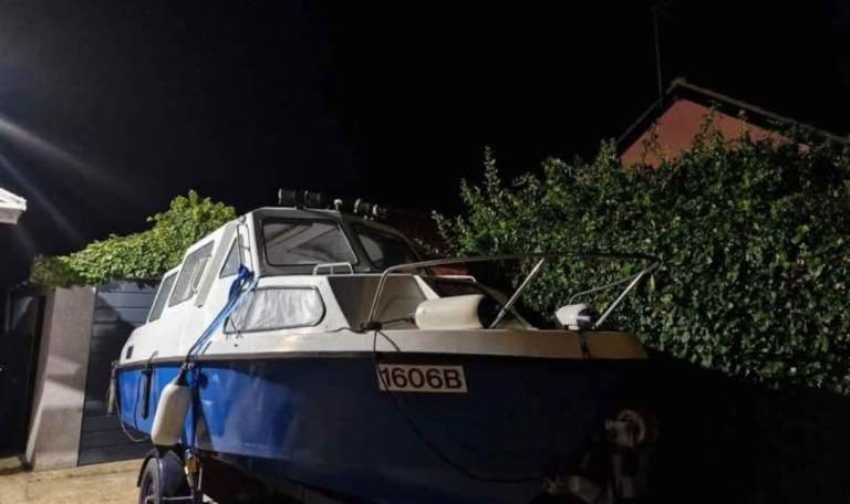 Wavney rider 2000 Boat 