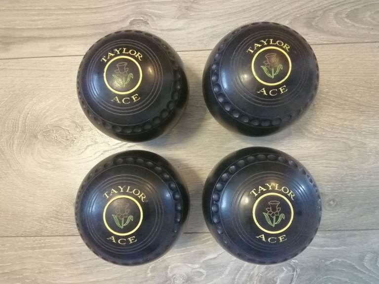 Lawn Bowls Taylor Ace, Size 3. 