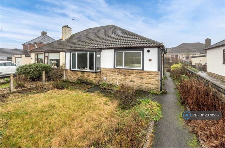 2 bedroom house in Britannia Road, Leeds, LS27 (2 bed) (#2878916)