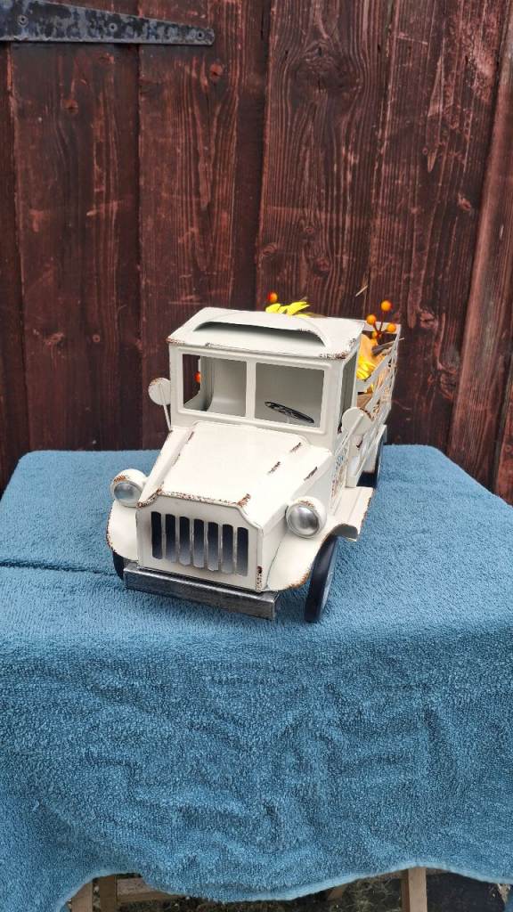 Autumnal Truck Tin Model