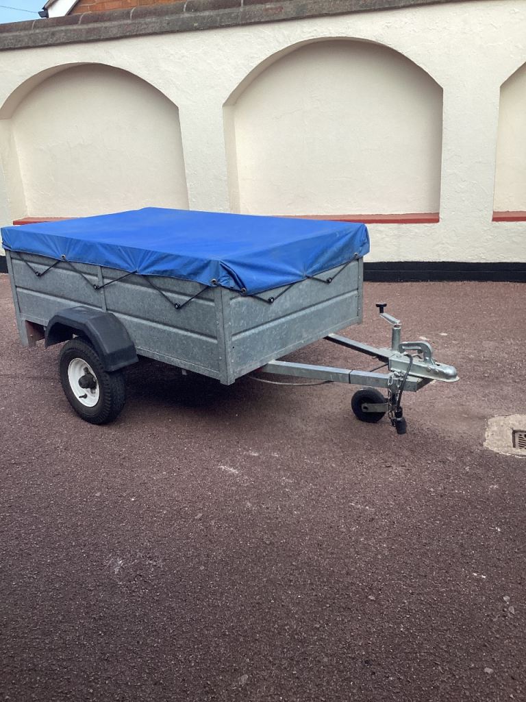 Trailer 5’ x 3’