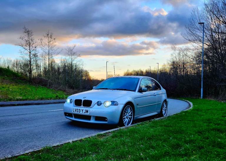 V rare & Immaculate: E46 BMW 325ti M-Sport Compact 6 Speed Manual. Titan Silver. Black Leather