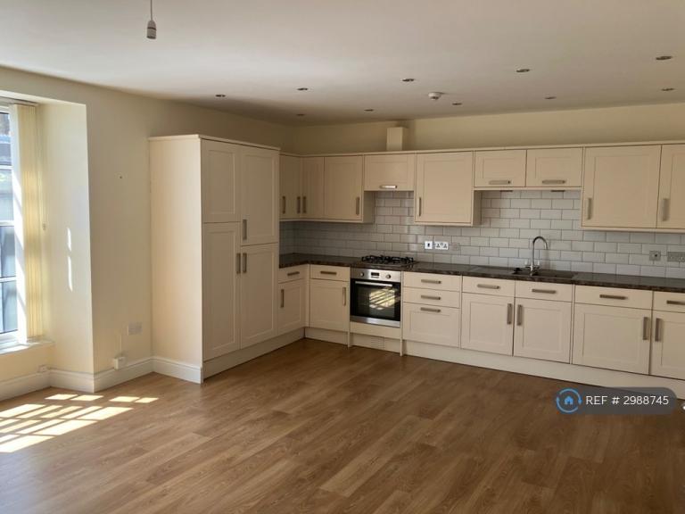 2 bedroom flat in Mill Lane, Totnes, TQ9 (2 bed) (#2988745)