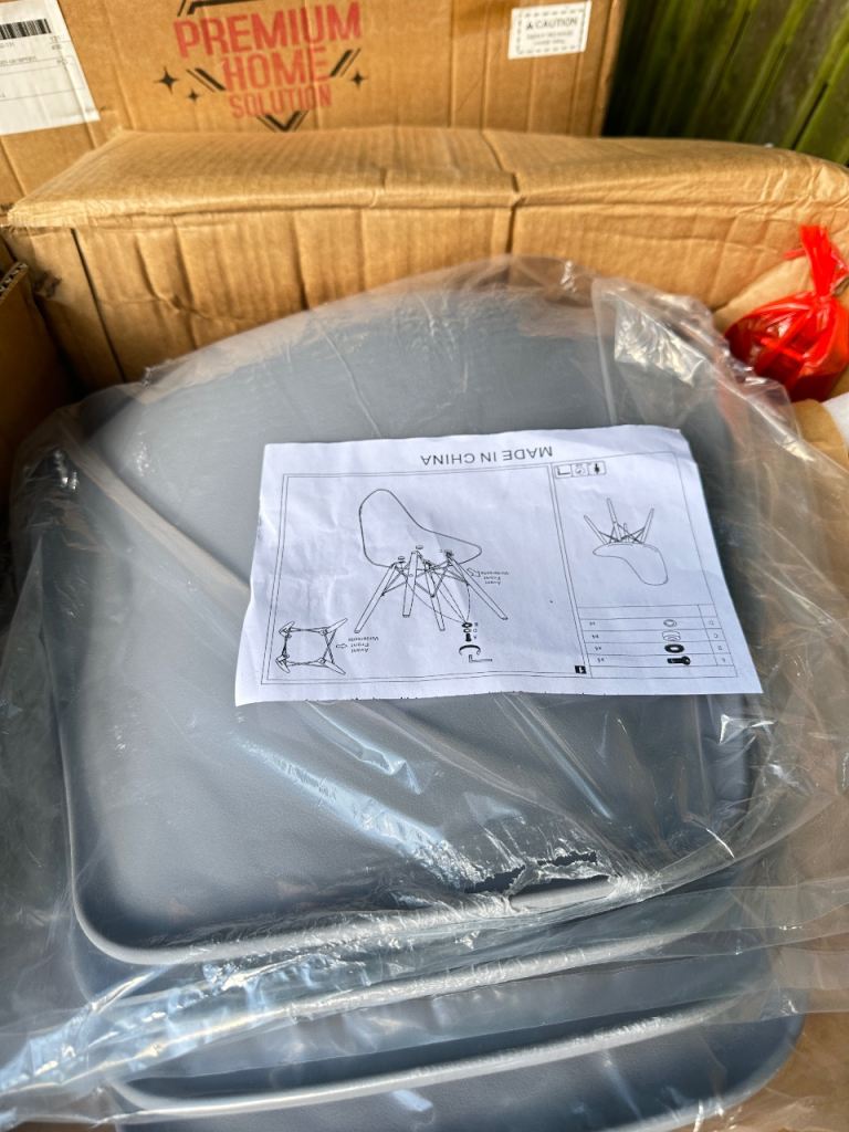 New Grey Plastic Chair with Wooden Legs – Flat Pack