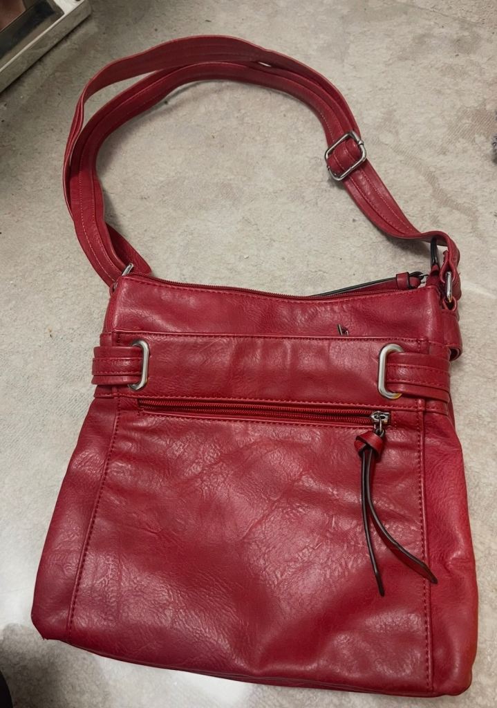 Red shoulder bag 