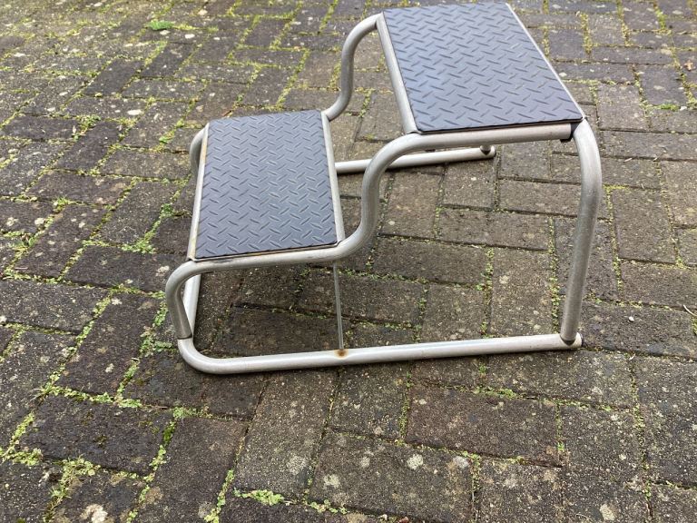 Caravan double rubber topped step