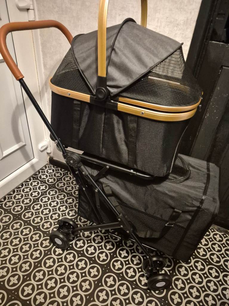 Beautiful pet pram for cats or dog NEW NEVER USED BOTH PARTS CAN BE TAKEN OF AND CARRIED 