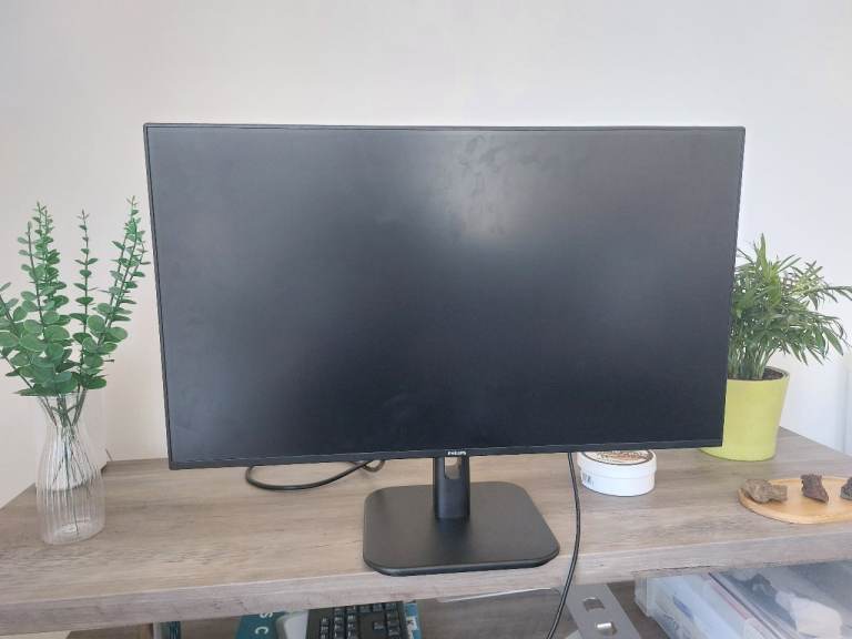 Philips 271V8 27-inch Monitor – As Good As New, Boxed