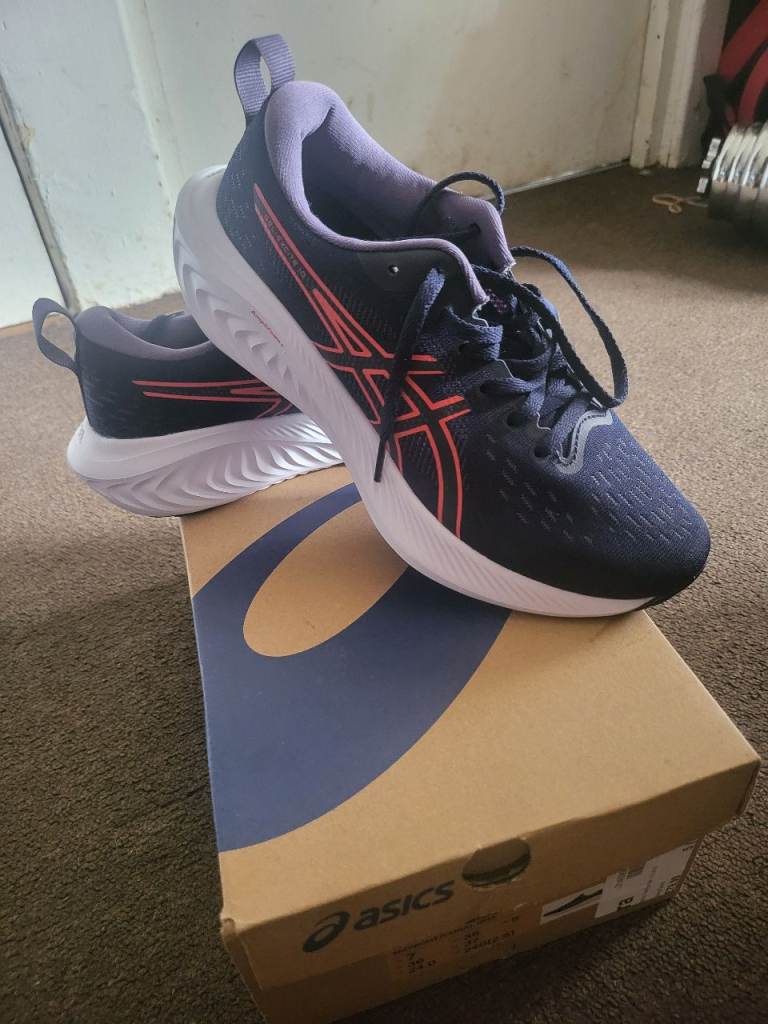 Asics Running Trainers – Navy with Pink Accents, Like New