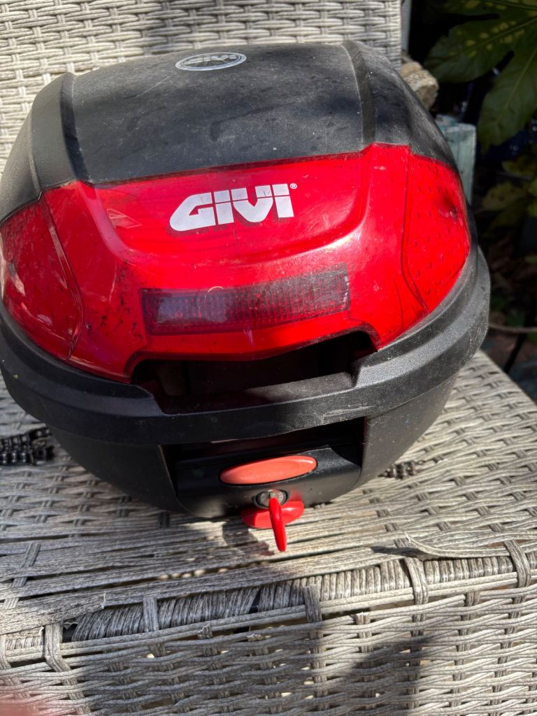 Givi motorbike/moped top box 