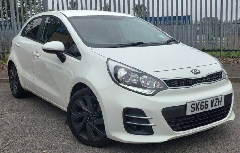 2016 Kia Rio 1.4 EcoDynamics 3 Hatchback 5dr Petrol Manual Euro 6 (s/s) (107 bhp) Hatchback Petro...