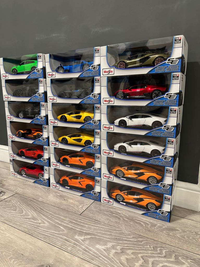 Maisto 1:18 Detailed model Car collection
