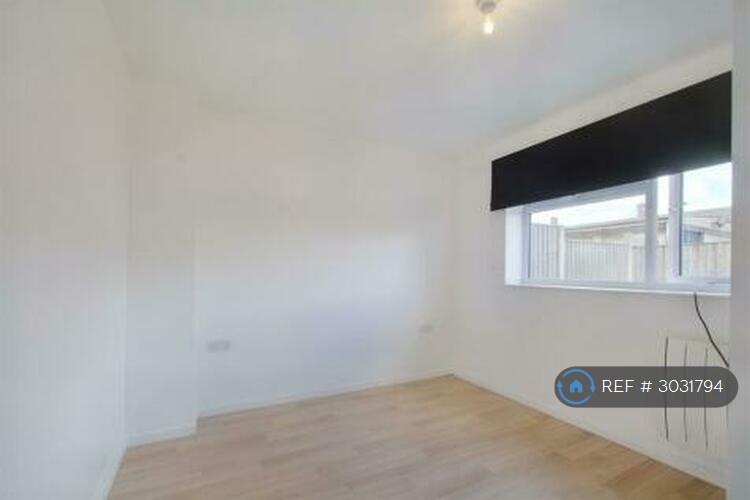 1 bedroom flat in Beeston, Nottingham, NG9 (1 bed) (#3031794)