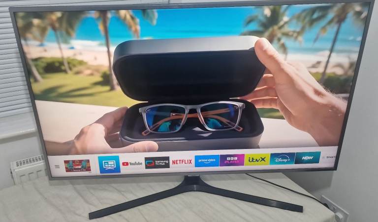 Samsung 50" 4k smart tv _ can deliver