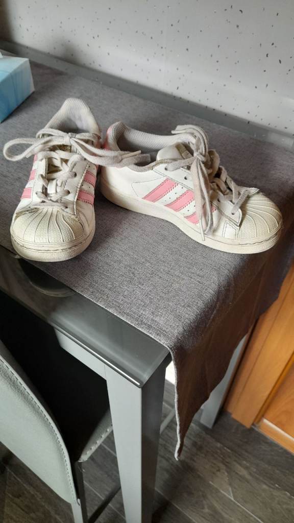 Free girls adidas trainers 