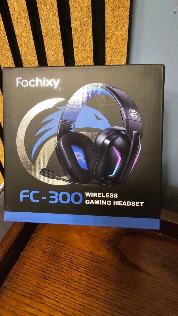 Fachixy FC-300 Wireless Gaming Headset – New in Box