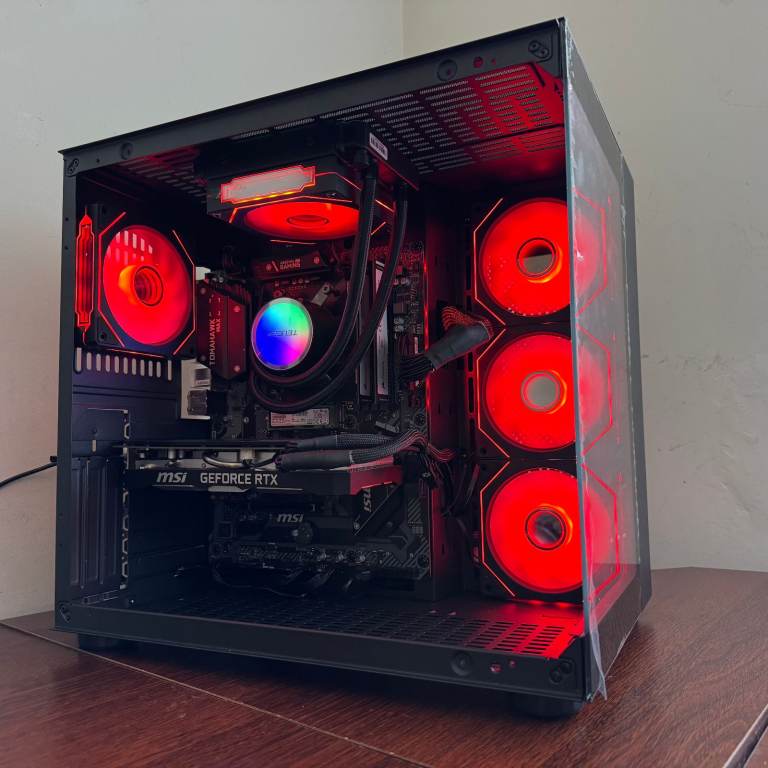 Custom Gaming PC Build Ryzen 5 5600 /MSI RTX 2060 12 GB/ 16 GB DDR4 / RGB