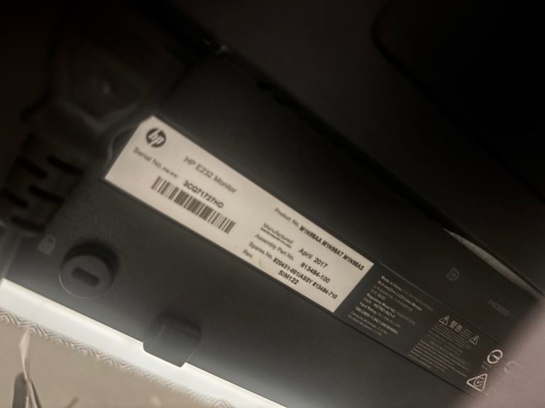 HP E232 Monitor with Dell Keyboard – Good Condition